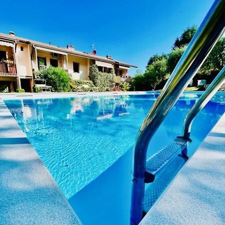 Residenza Riviera Degli Olivi Apartamento Torri Del Benaco Exterior foto