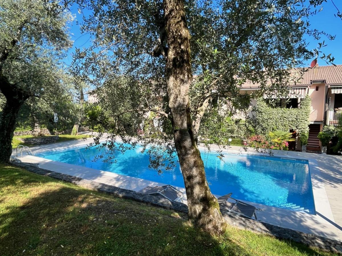 Residenza Riviera Degli Olivi Apartamento Torri Del Benaco Exterior foto