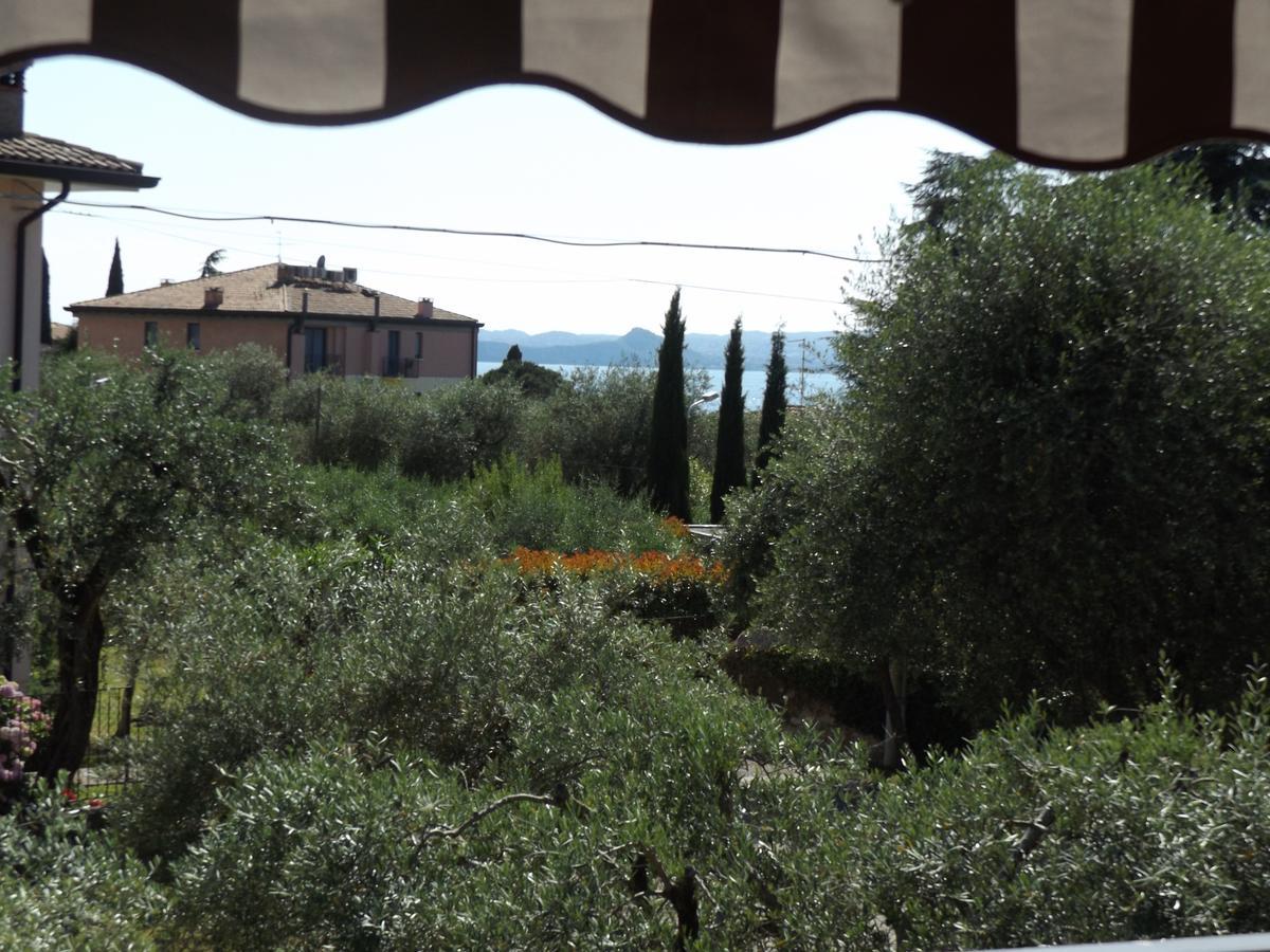 Residenza Riviera Degli Olivi Apartamento Torri Del Benaco Exterior foto