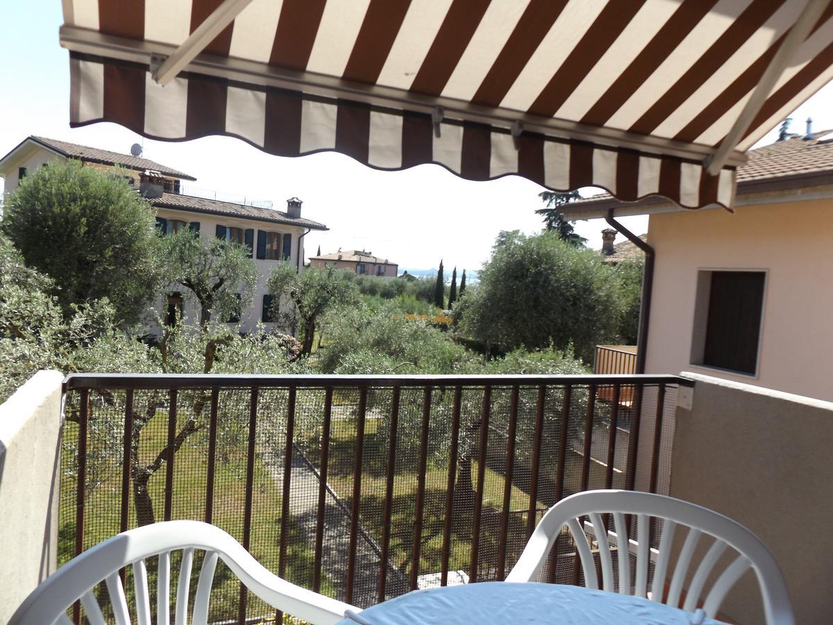 Residenza Riviera Degli Olivi Apartamento Torri Del Benaco Exterior foto