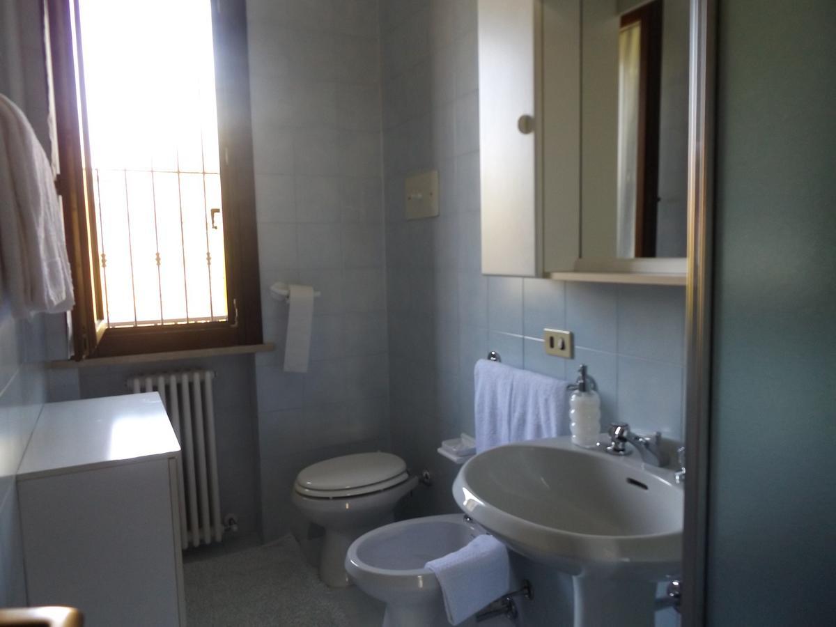 Residenza Riviera Degli Olivi Apartamento Torri Del Benaco Exterior foto