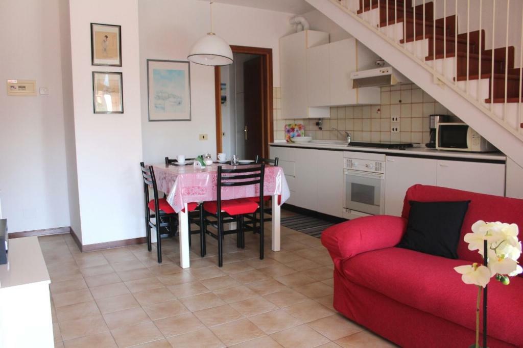 Residenza Riviera Degli Olivi Apartamento Torri Del Benaco Exterior foto